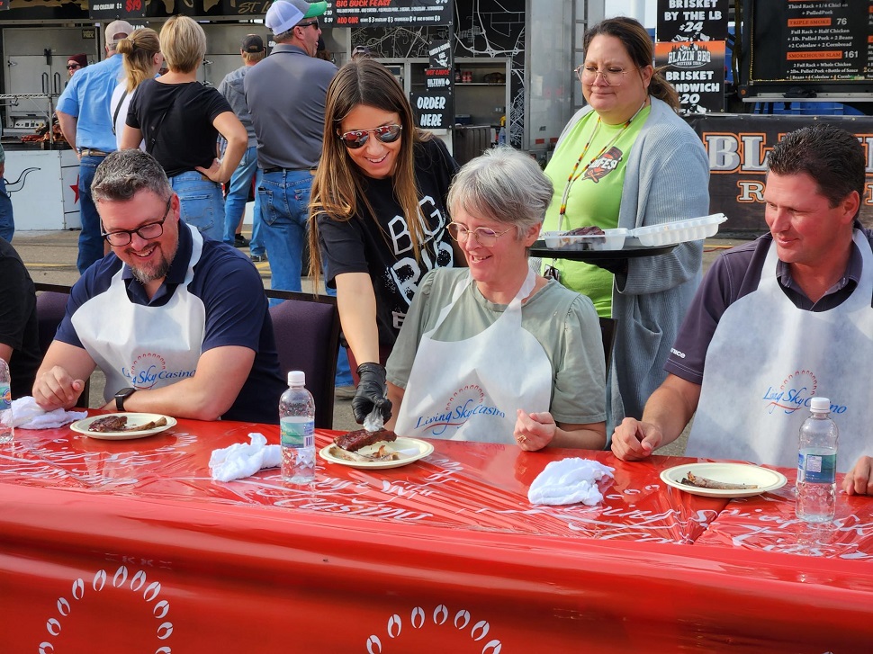 Rib Fest packs Living Sky Casino for barbecue bash